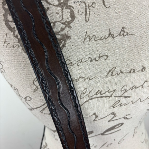 Nice leather tooled belt blank in brown-42” - Picture 6 of 8